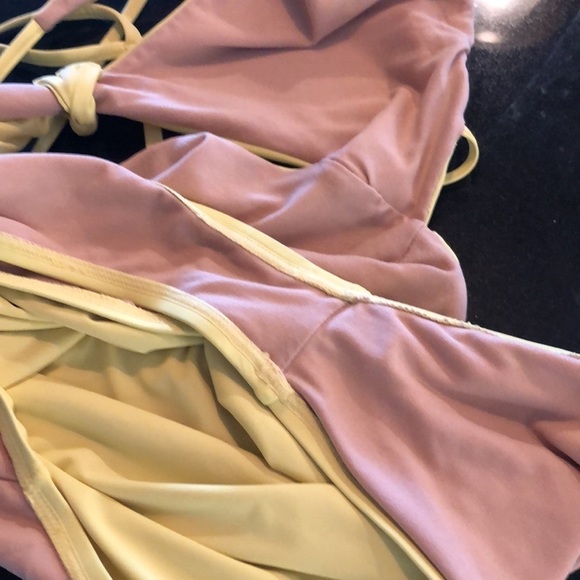 Yellow Cutout Strappy Back Trending One Piece Swimsuit 🩱 - Picture 6 of 6